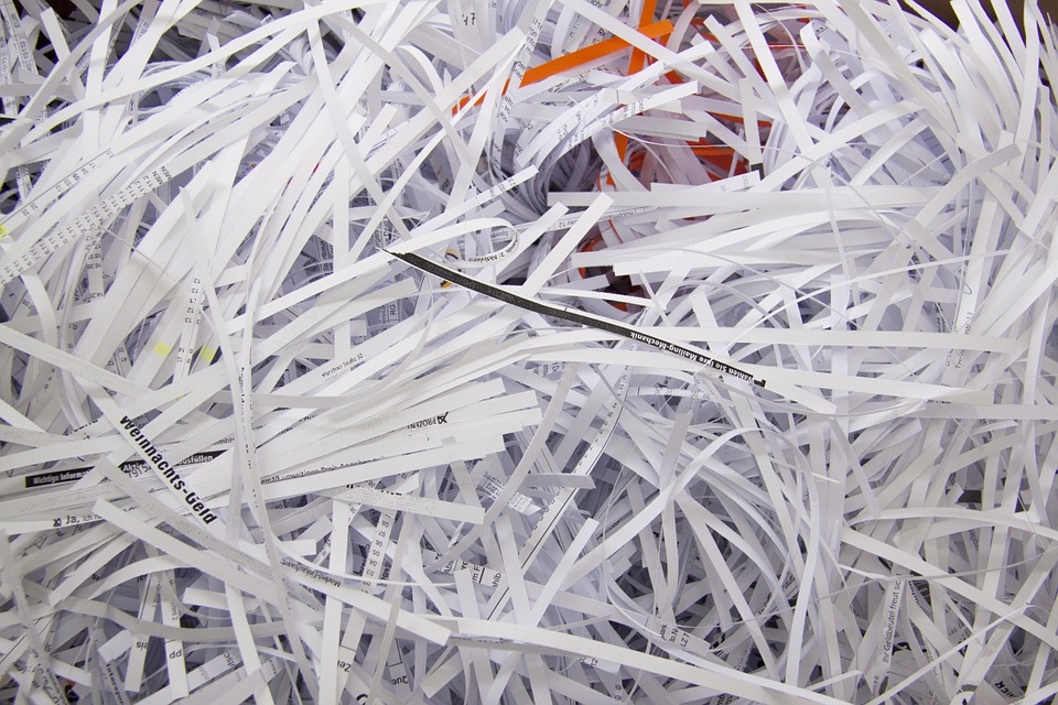 4 Document Disposal Risks You Can’t Afford To Ignore
